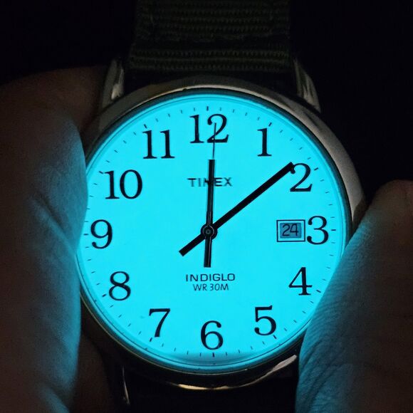 Timex Men's Watch 35MM White Dial Date New Army Green Canvas Bands New Battery - Picture 6 of 13